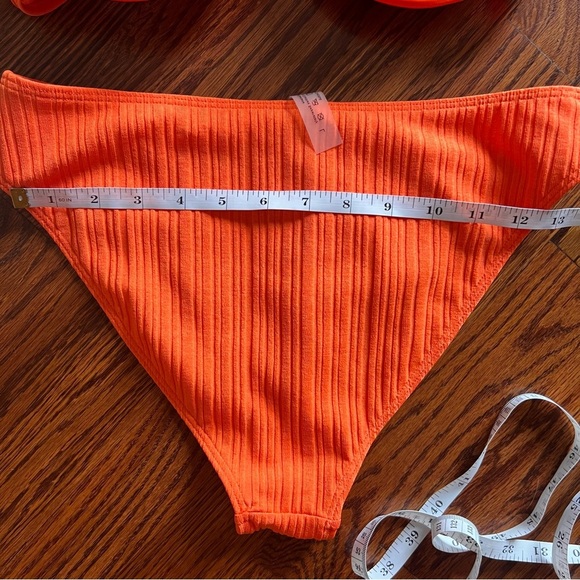 Orange bikini with underwire top, matching bottoms with size large - Picture 13 of 15